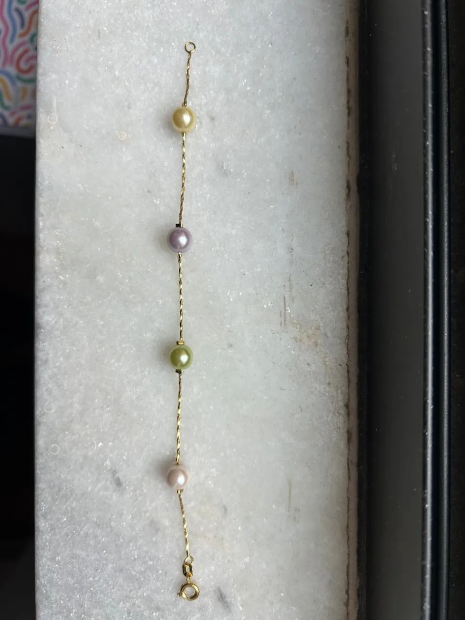 Conjunto colar e pulseira de pérola colorida - Foto 4