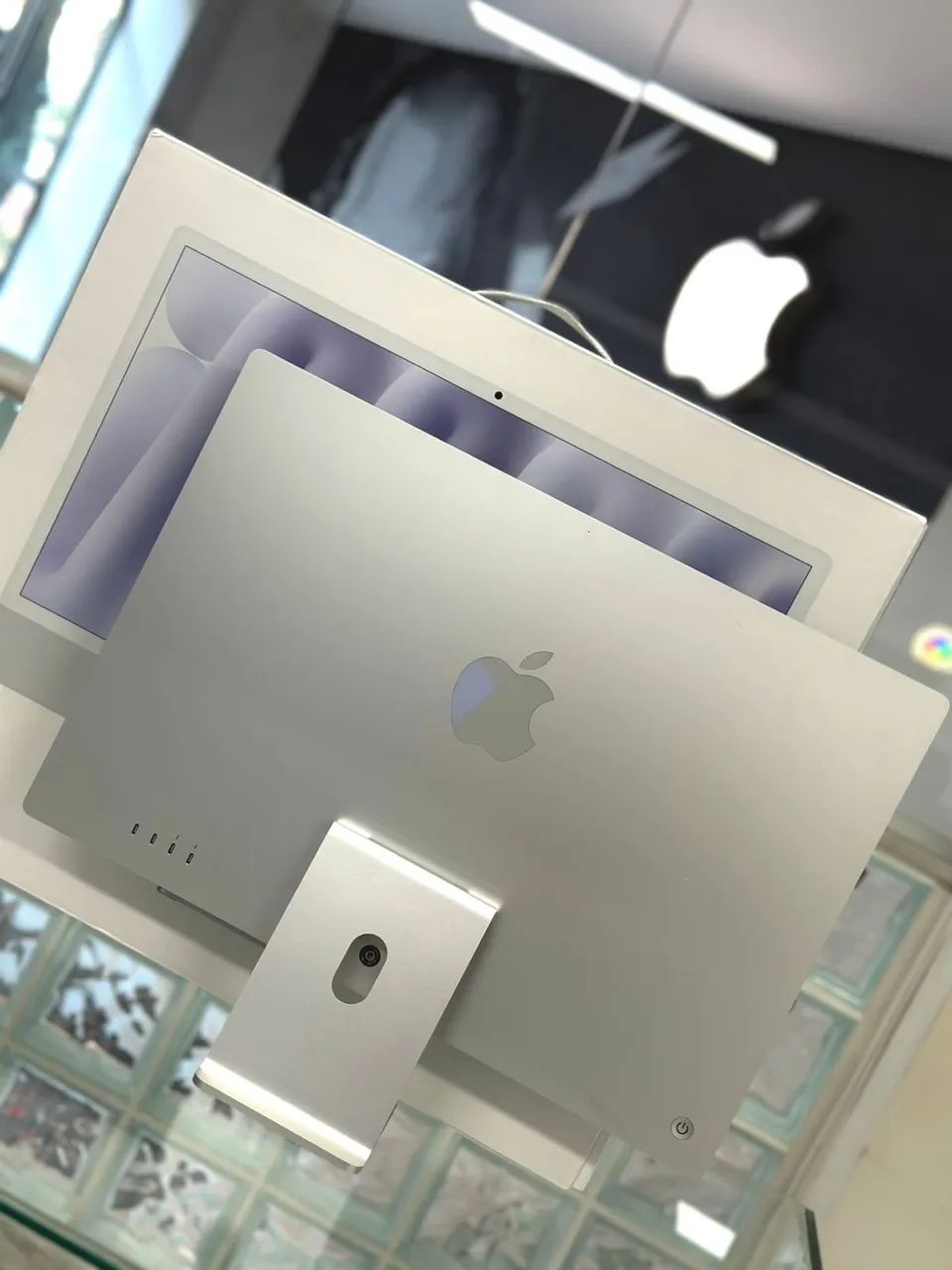 iMac 2023 Apple M3 8GB 512GB SSD Tela: 24 Impecável - Computadores