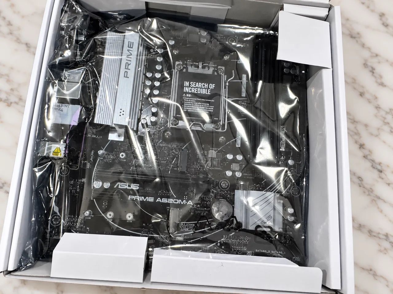 Placa-mãe ASUS PRIME A620M-A AM5 DDR5 - NOVA - Foto 2