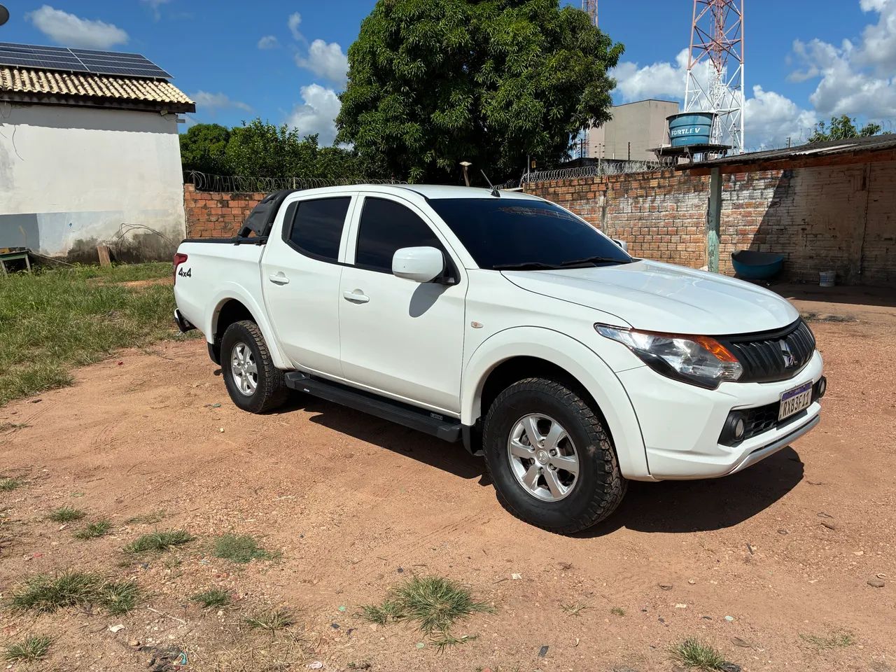 Mitsubishi L200 2023