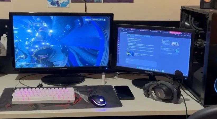 2 Monitores Samsung - 24 e 19 - Bem Conservados