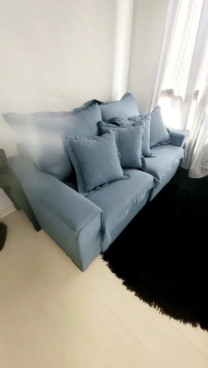 Sofá Retrátil Azul Claro 3 lugares. Em estado de novo!
