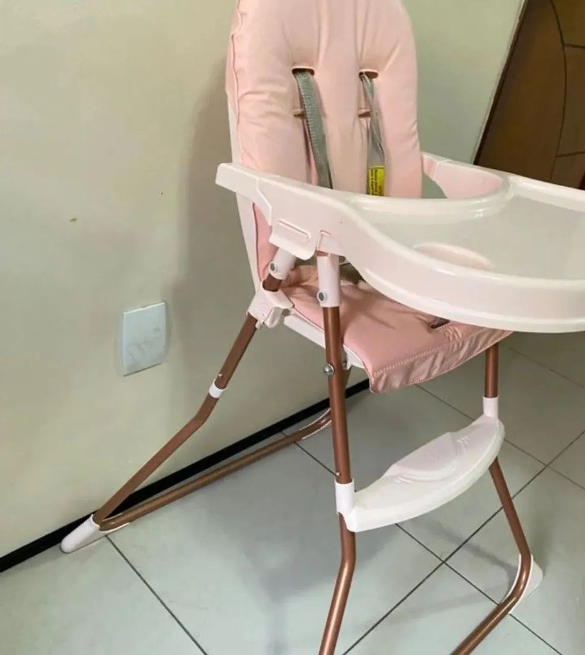 Cadeira de alimentação galzerano