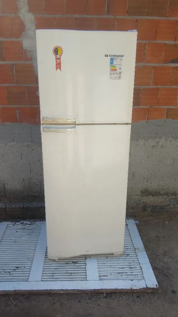 Geladeira continental 