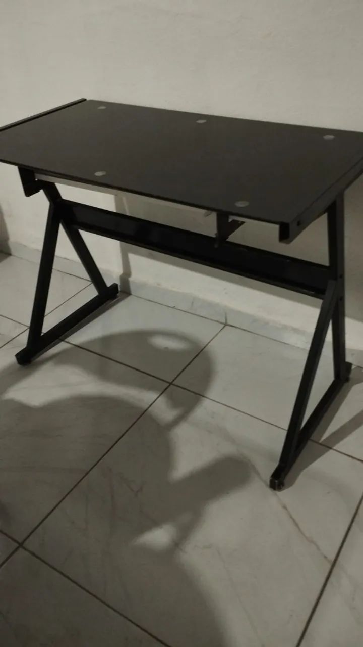 Banca de estudo ou trabalho com tampo de vidro - Foto 3