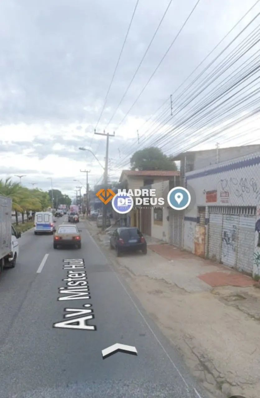 Casa na Av. Mister Hull - Foto 2