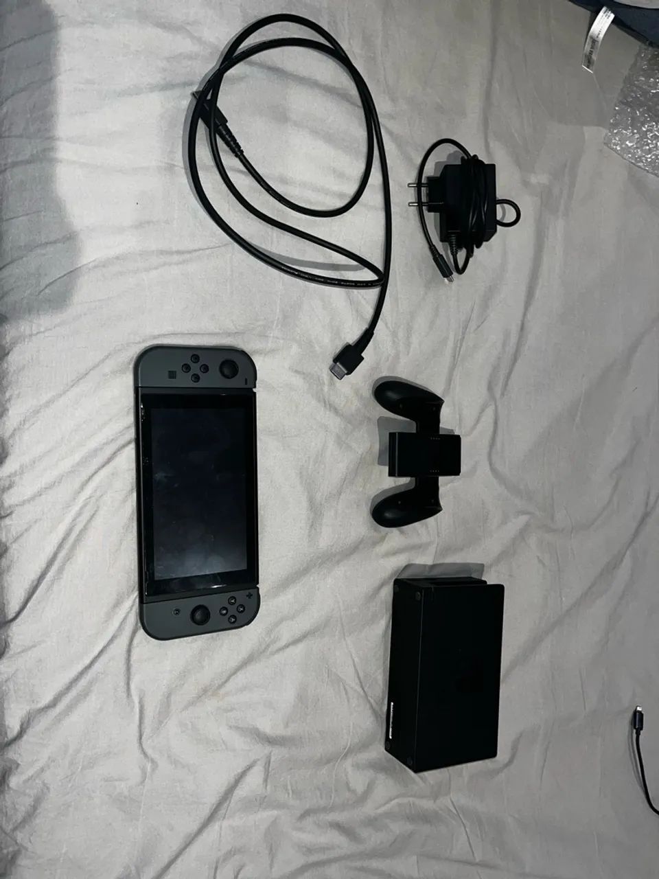 Nintendo Switch Cinza Desbloqueado + Dock e Acessórios - Foto 2