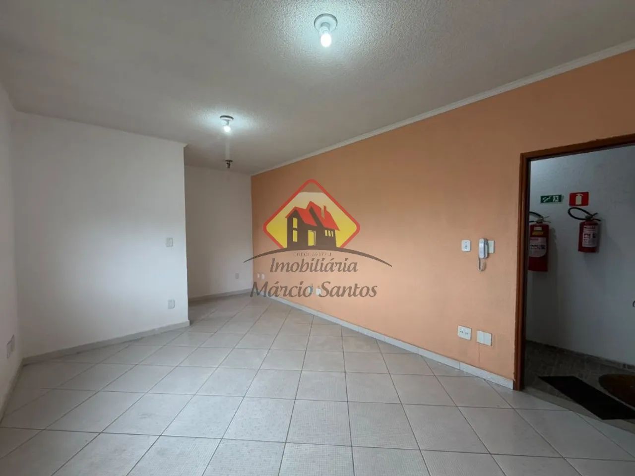 Locação de Comercial / Sala na cidade de Taubaté - Foto 2