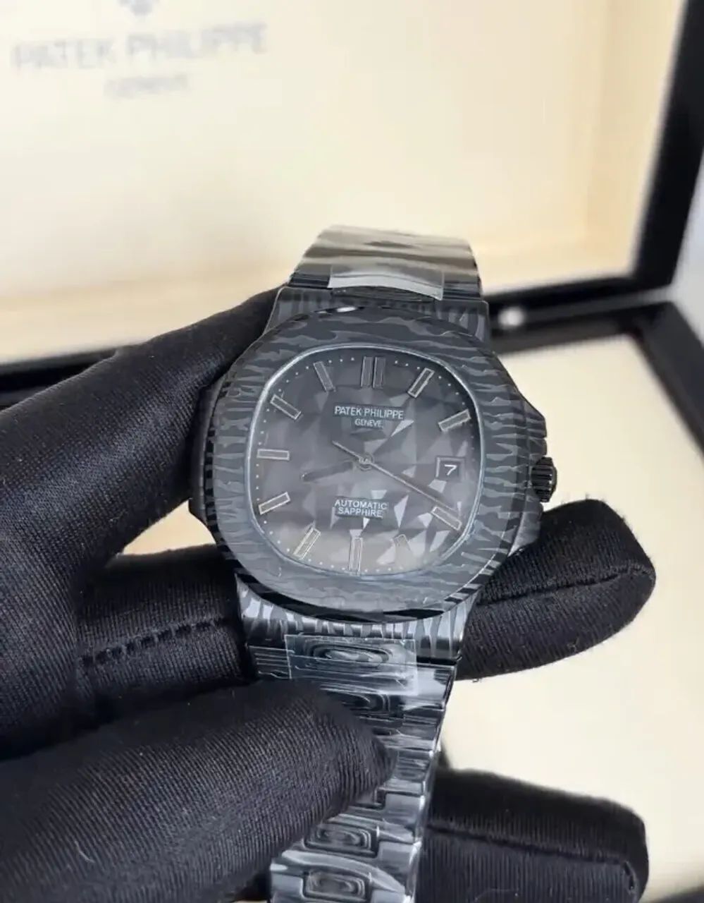 Patek Philippe Nautilus "The Black Grail" - Foto 3