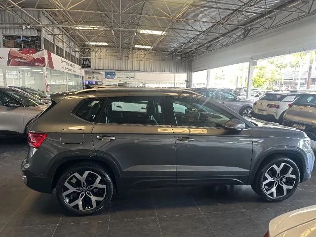 Volkswagen Taos 2025