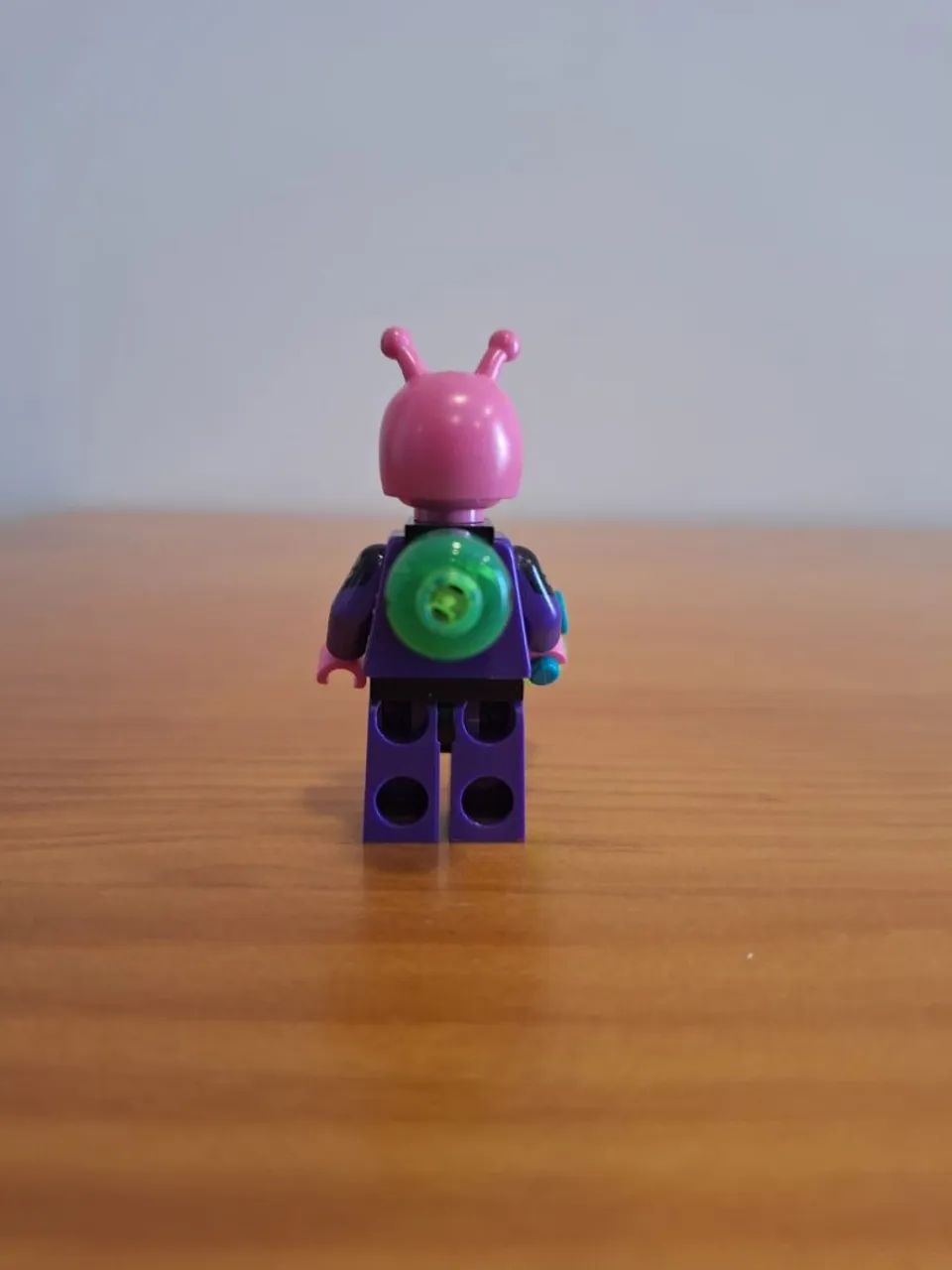 Lego minifigura série 22 Criatura do espaço - Foto 2