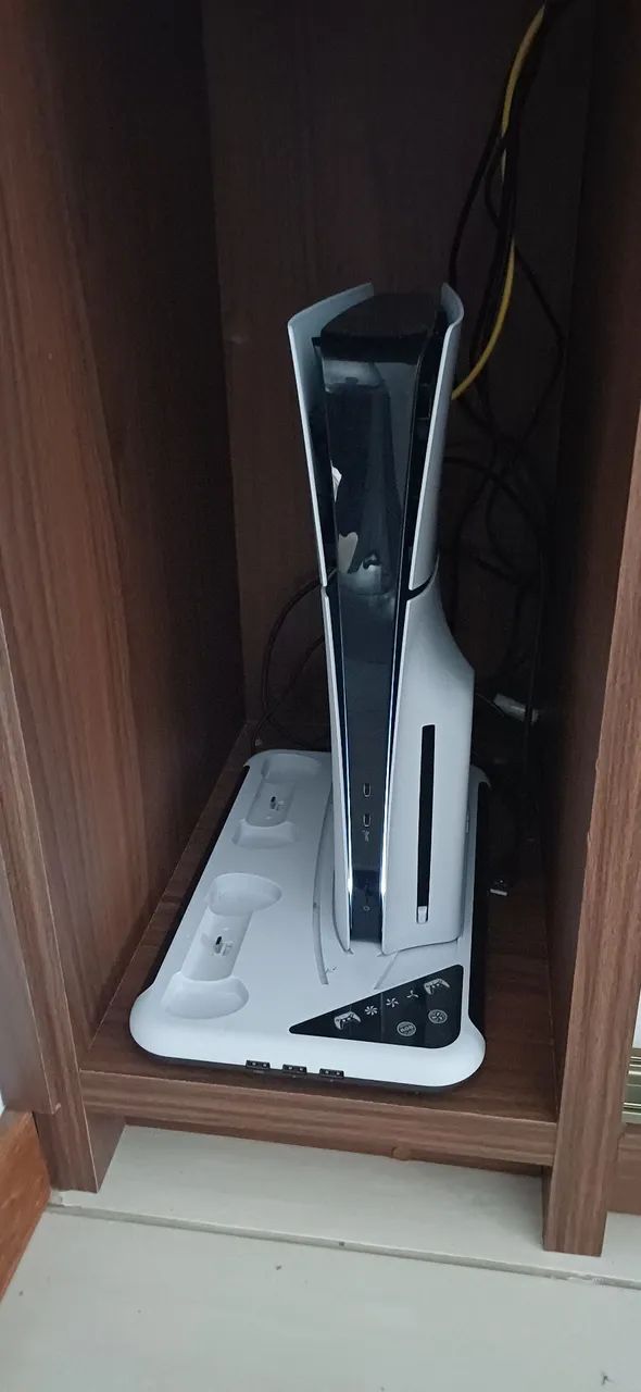 Ps5 slim 4k + Base carregadora multifuncional - Foto 5