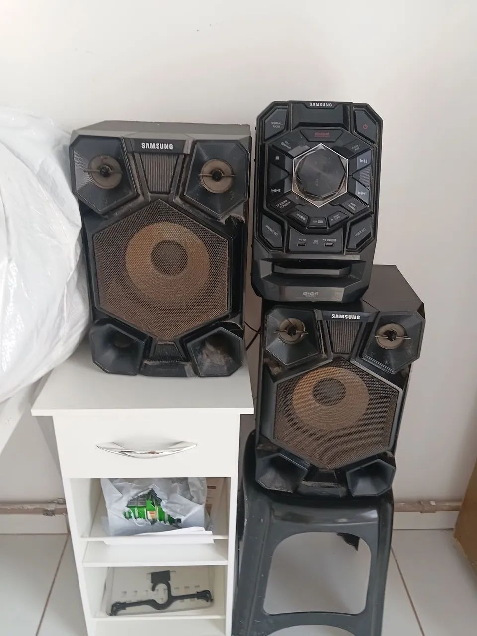 Vendo caixa de som com duas caixa