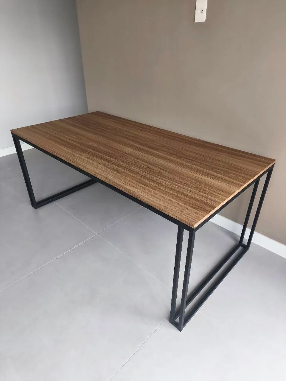 Mesa de jantar estilo industrial - Foto 4