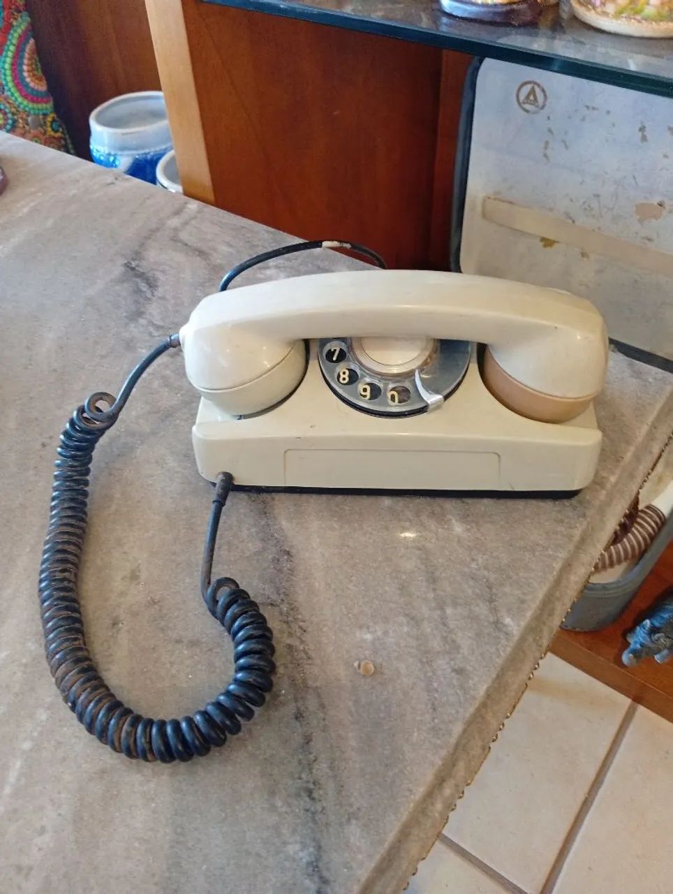 Antigo telefone 