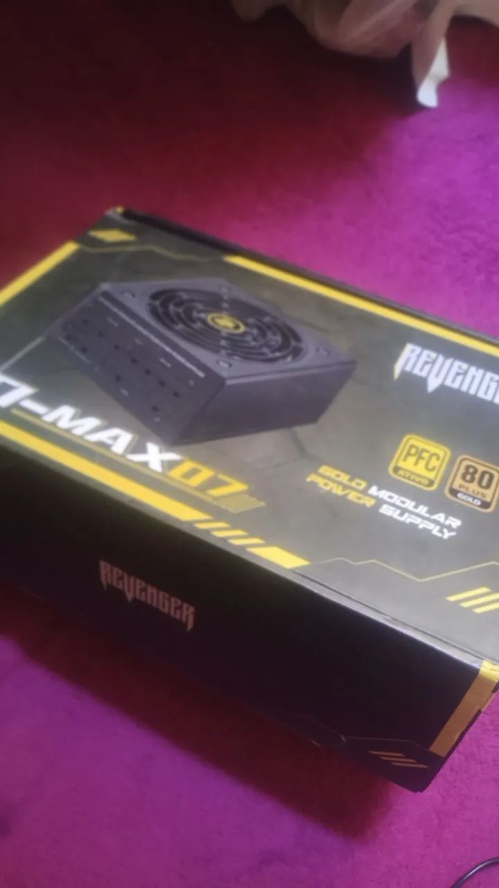 Fonte genérica 650w 80plus gold Full modular  - Foto 3