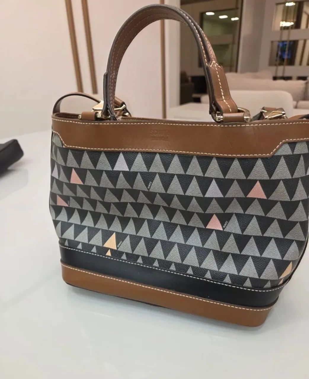 Bolsa Tote Neo Emma Triangle, da Schutz(Couro)