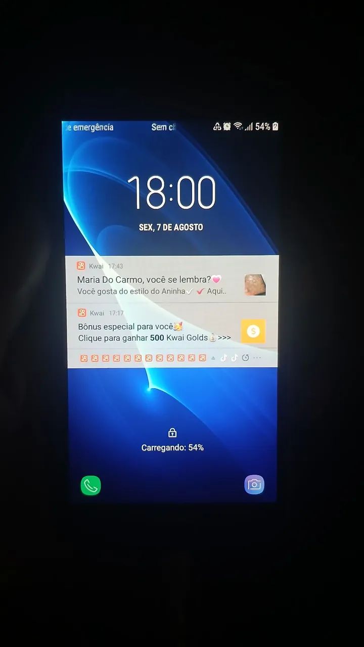 Celular J7