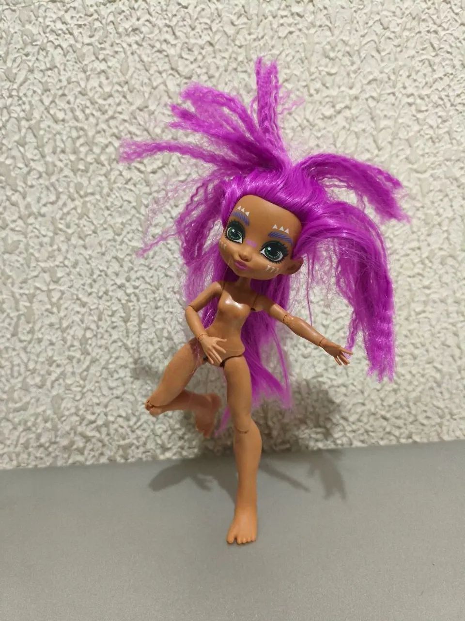 boneca Roaralai da linha Cave Club da Mattel - Foto 2