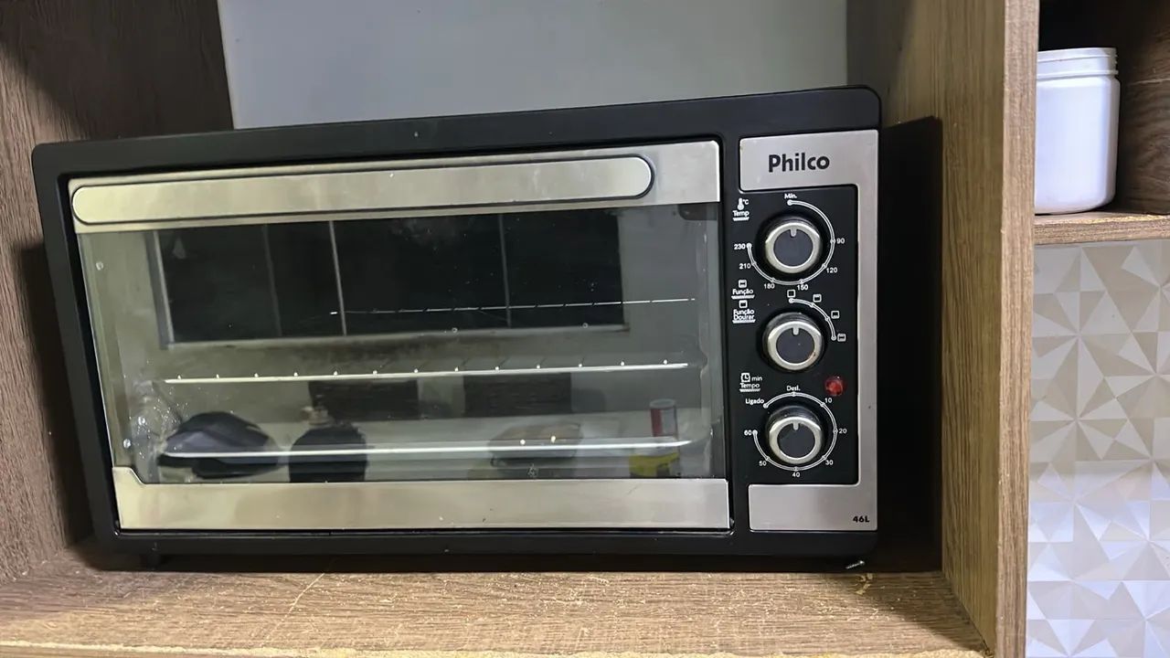 Selling electric oven in perfect condition — BRL 350, negotiable; no delivery