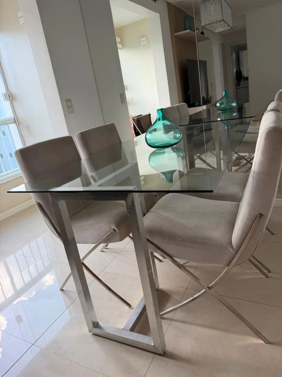 Jogo de Mesa de Jantar com 4 Cadeiras - Perfeito Estado - Foto 2