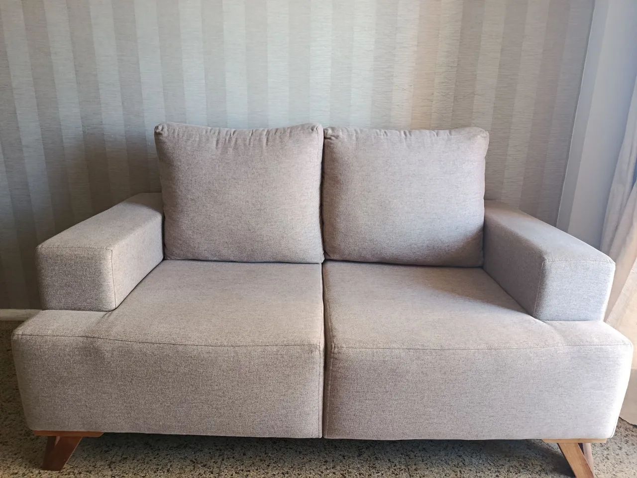 Sofá semi novo - Foto 2