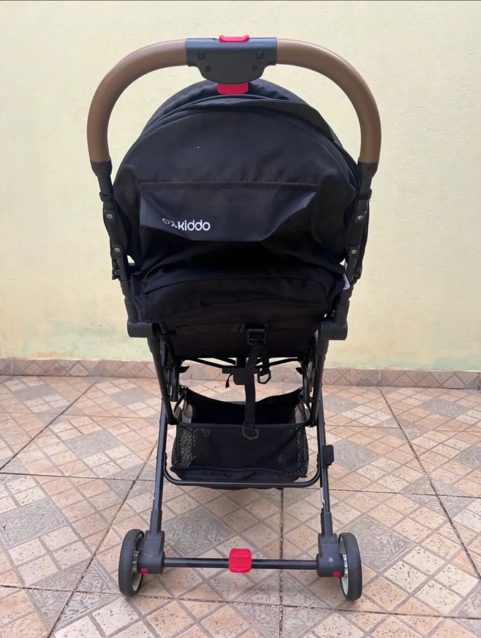 Carrinho de bebê Kiddo Sprint completo, com bebê conforto e base - Foto 3