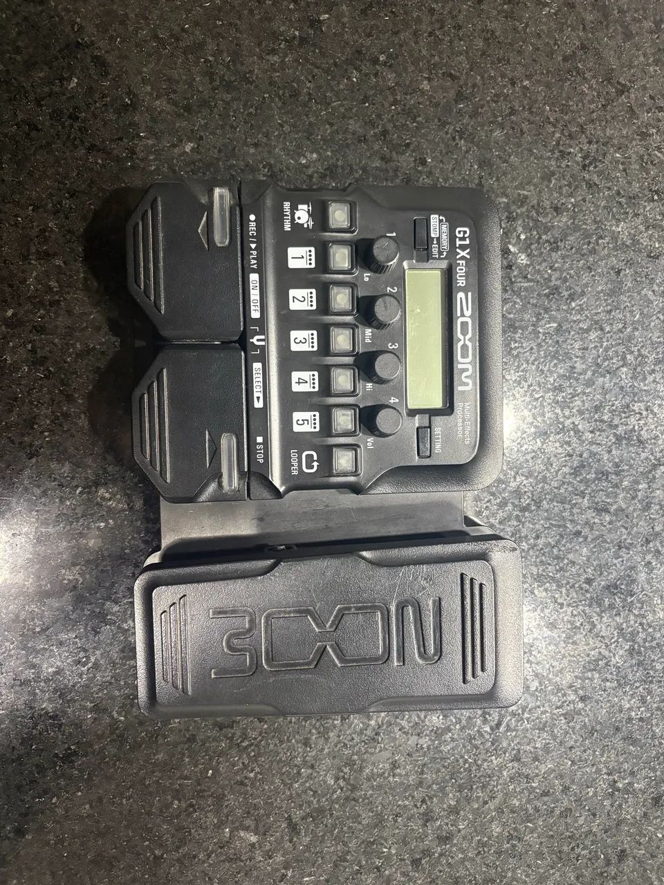 Zoom G1X Four