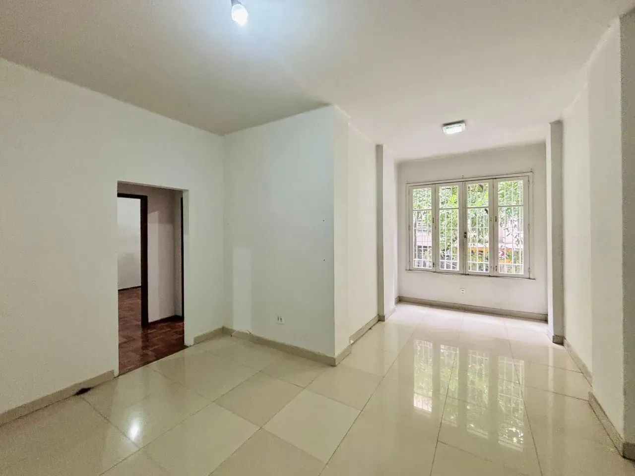 Apartamento à venda com 85m², 2 quartos e sem vaga