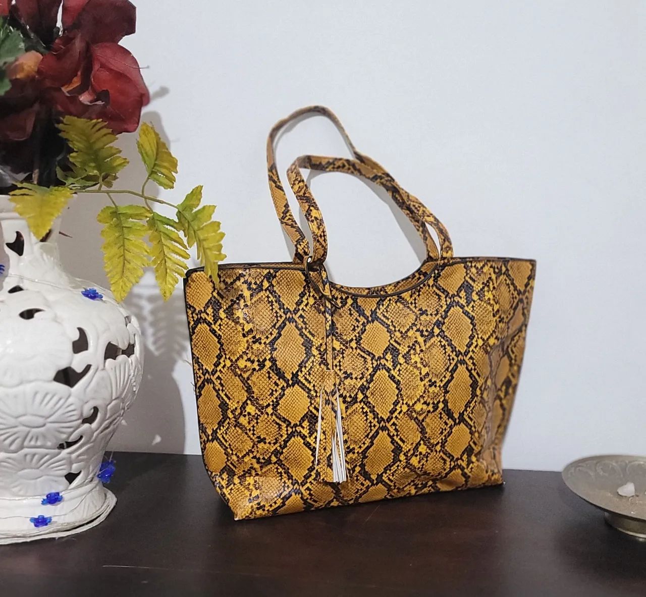 Bolsa Feminina Grande de Ombro - Estampa Python / Cobra Amarela - Foto 2