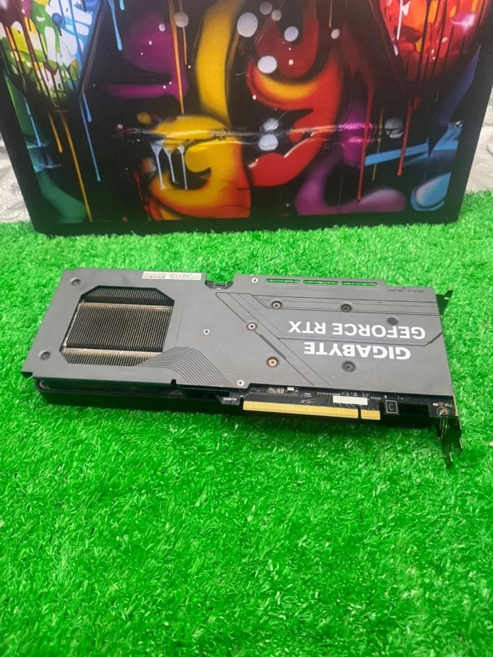 RTX 4060 8GB TRIPLE FAN Gigabyte  - Foto 3