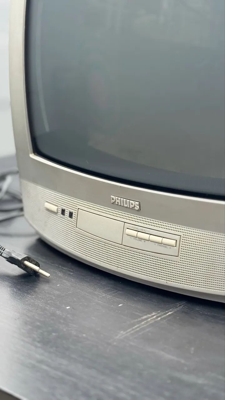 Vende-se Tv Tubo Philips 14 polegadas  - Foto 3
