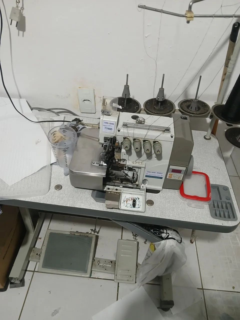 2 máquinas de Costura elétricas  - Foto 2