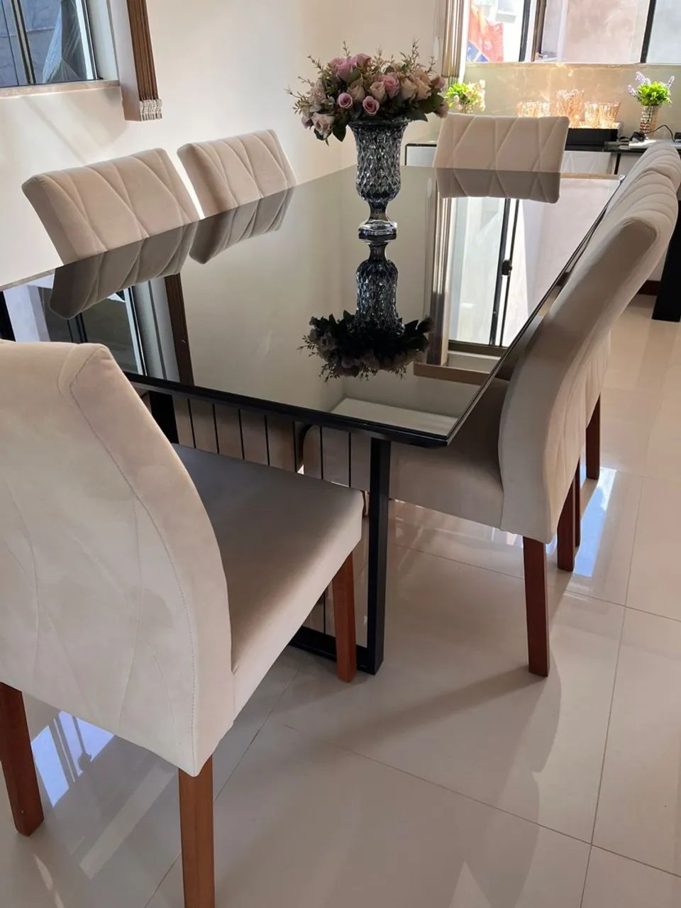 Mesa com 6 cadeiras  - Foto 2