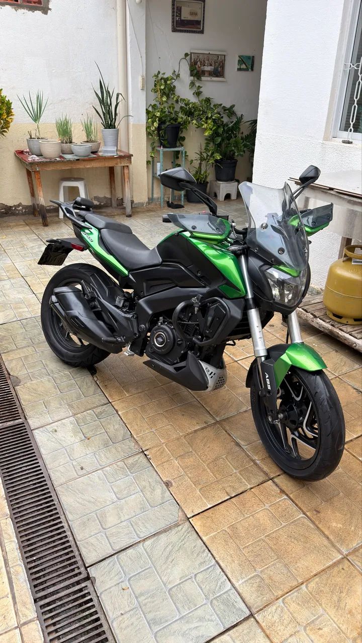 Bajaj dominar 400