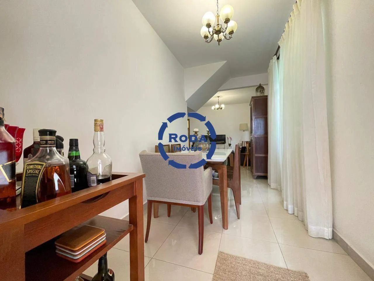Sobreposta baixa no Embaré com 3 suítes, piscina e 2 vagas - Foto 2
