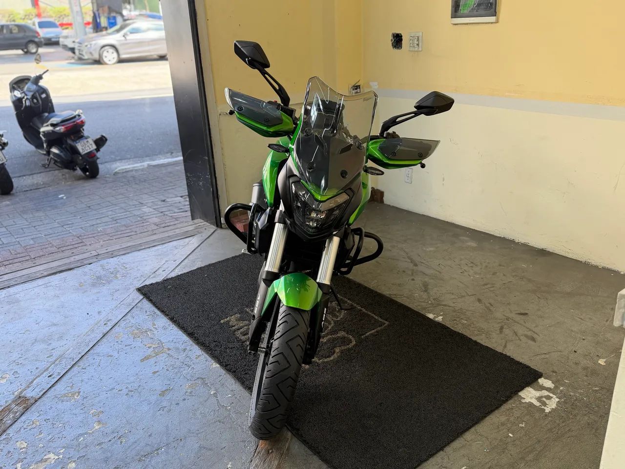 Bajaj Dominar 400 - Foto 2