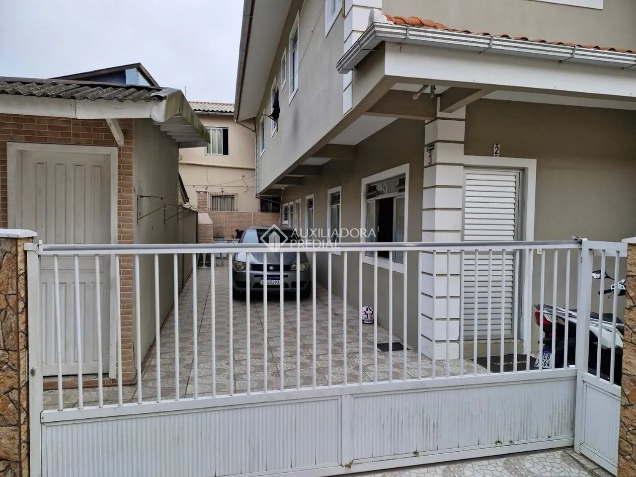 Apartamentos e casas em terreno com matrícula na praia do Pantano do sul - Foto 3