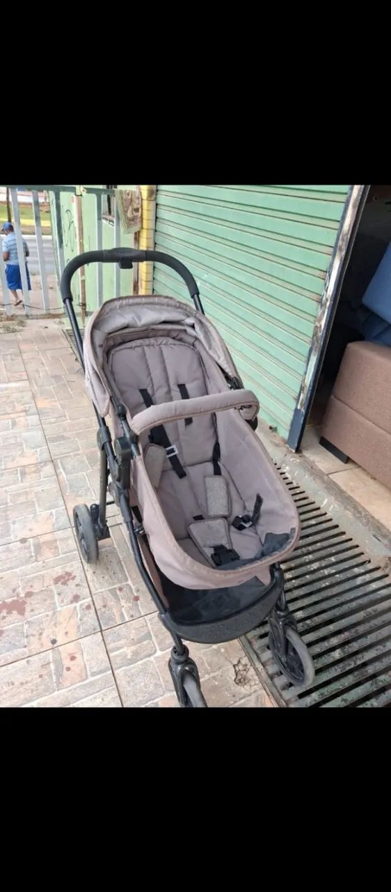 Carrinho de Bebê com Bebê Conforto  - Foto 2