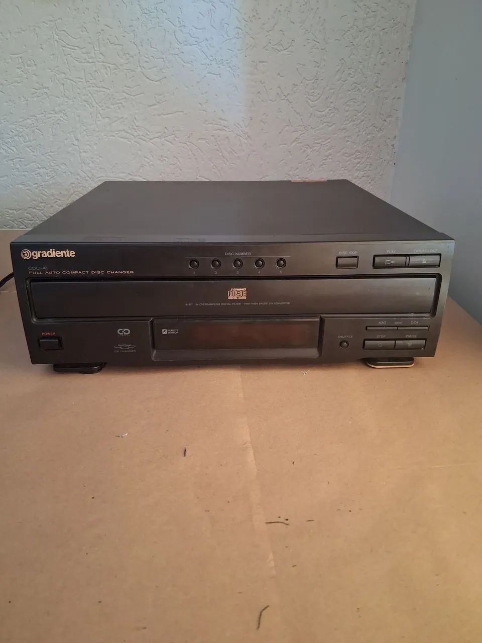 Vendo CD Player Gradiente CDC AT, NÃO FUNCIONA