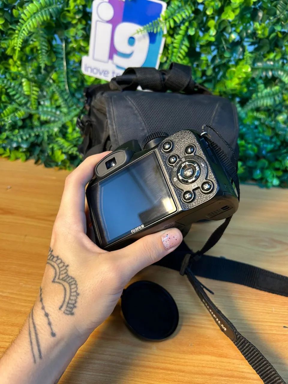Câmera fotográfica Fujifilm FinePix S  14 MP  Acompanha pilhas recarregáveis  - Foto 6