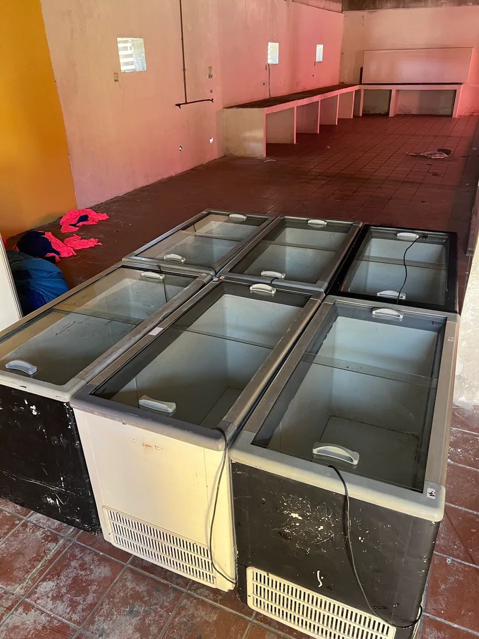 Aluguel de freezer e ilha 