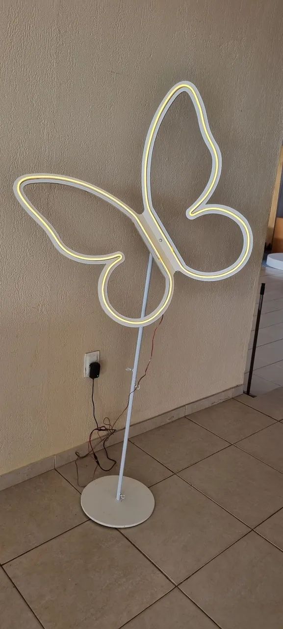 Vende-se borboleta para decoração 