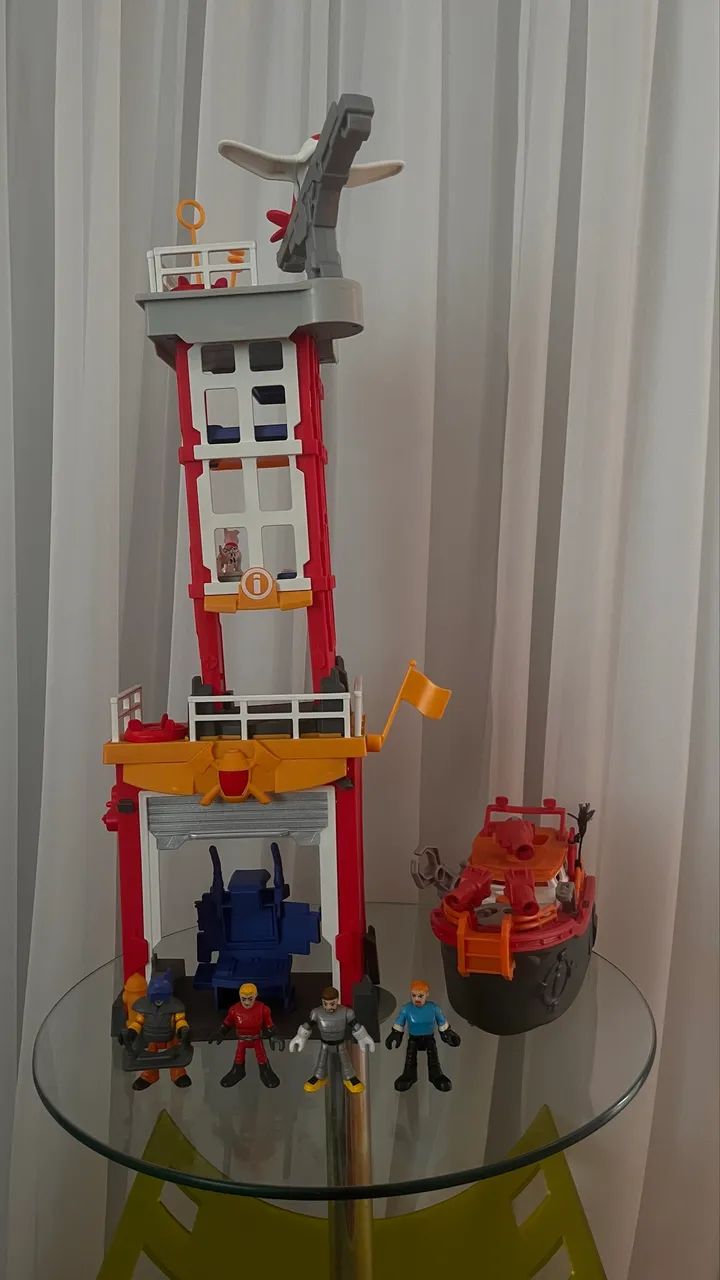 Torre de controle e navio Imaginext