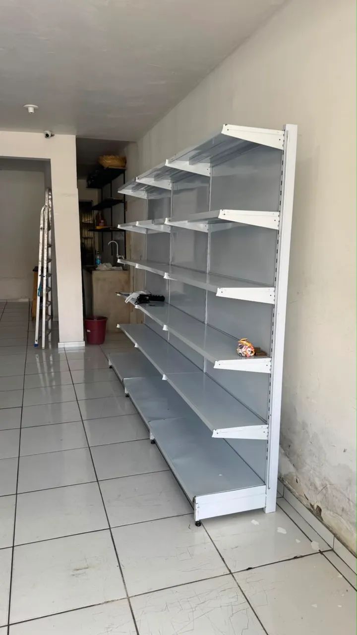 Pratileiras de parede em perfeito estado  - Foto 2