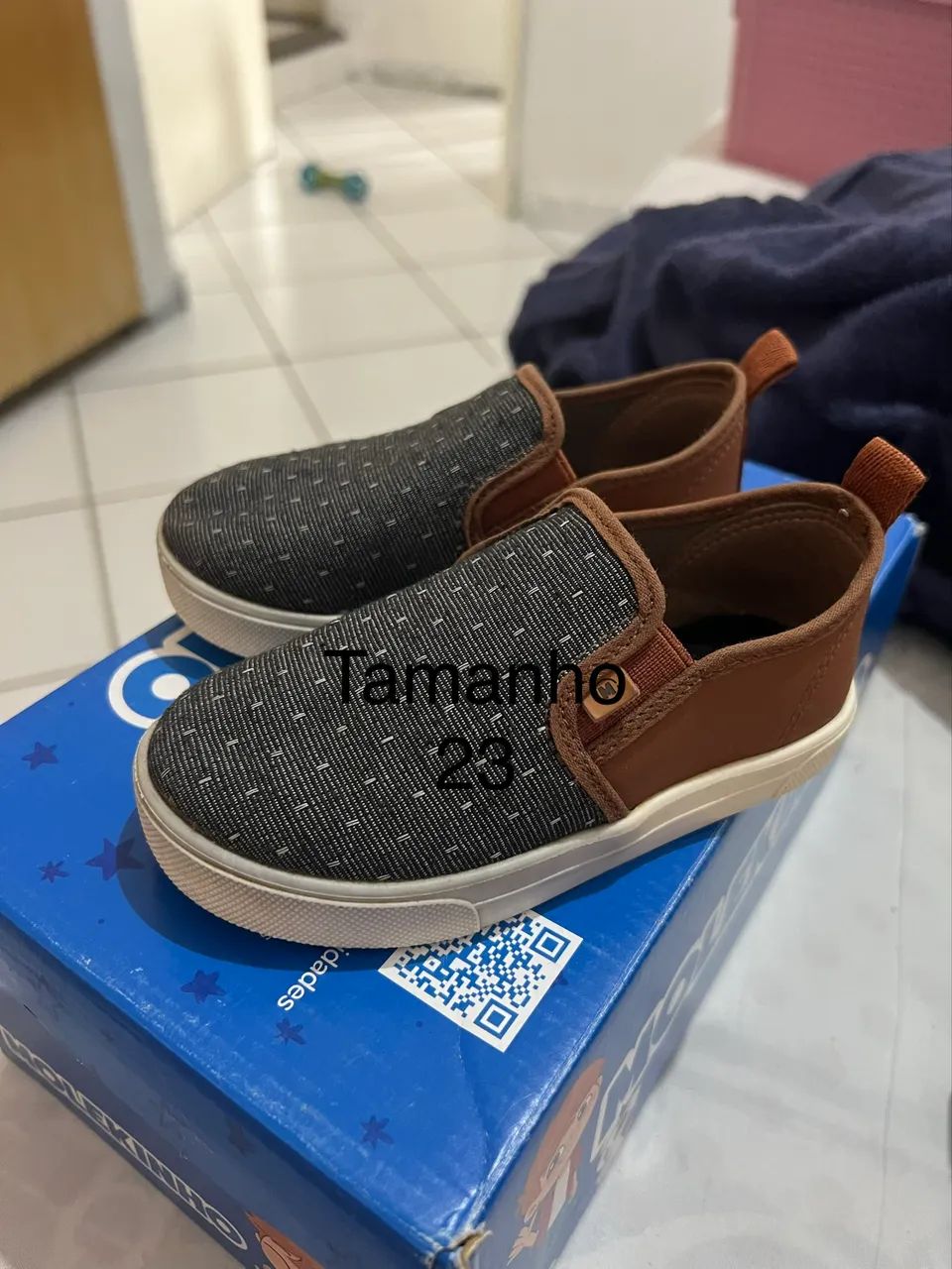 Sapatos e sandália infantil 
