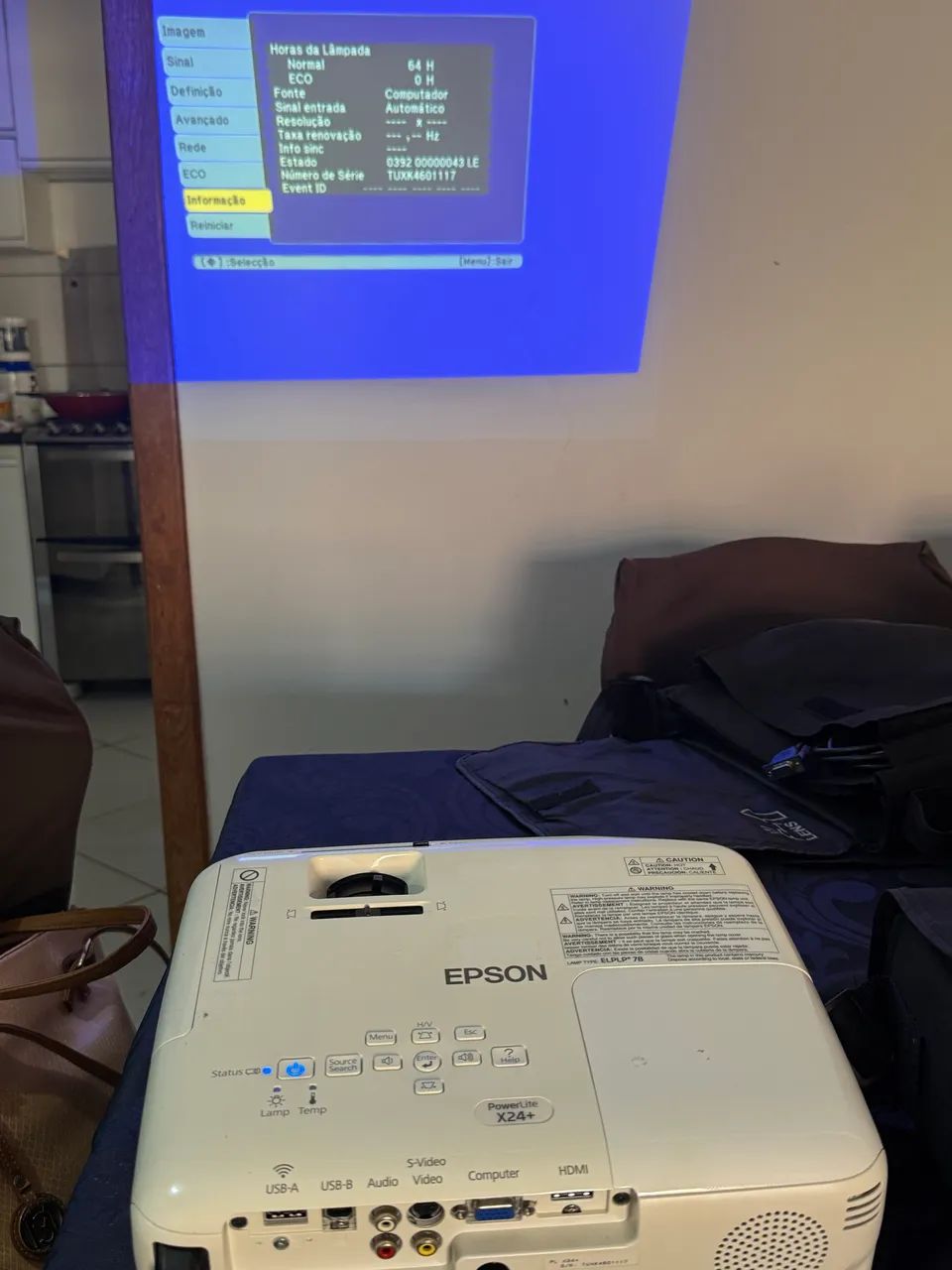 Projetor Epson powerlite x24+ - Foto 2