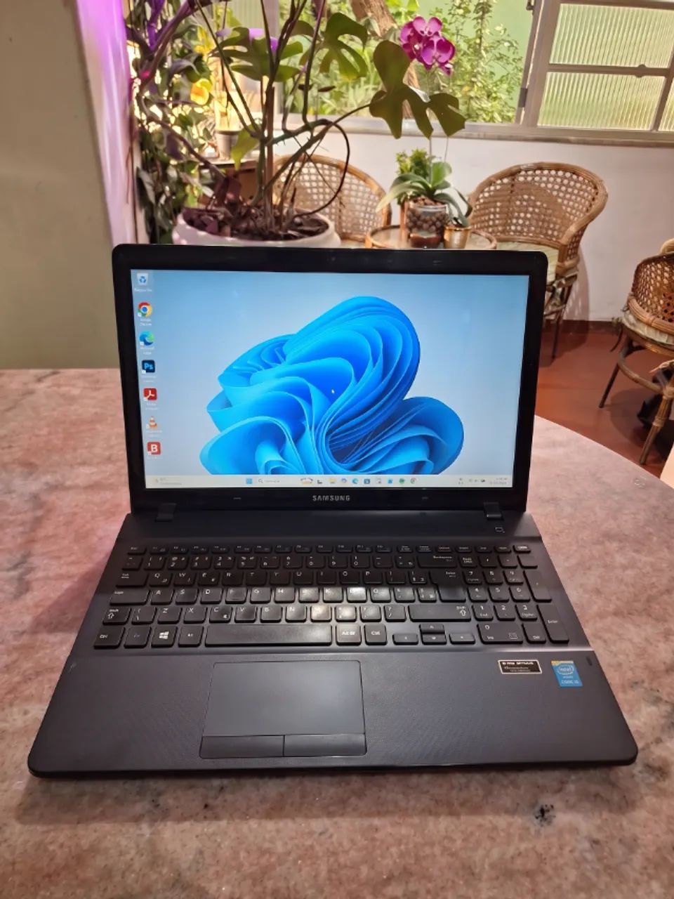 Notebook Samsung Book Core i5 - 8GB RAM - SSD 256GB - Placa de vídeo dedicada