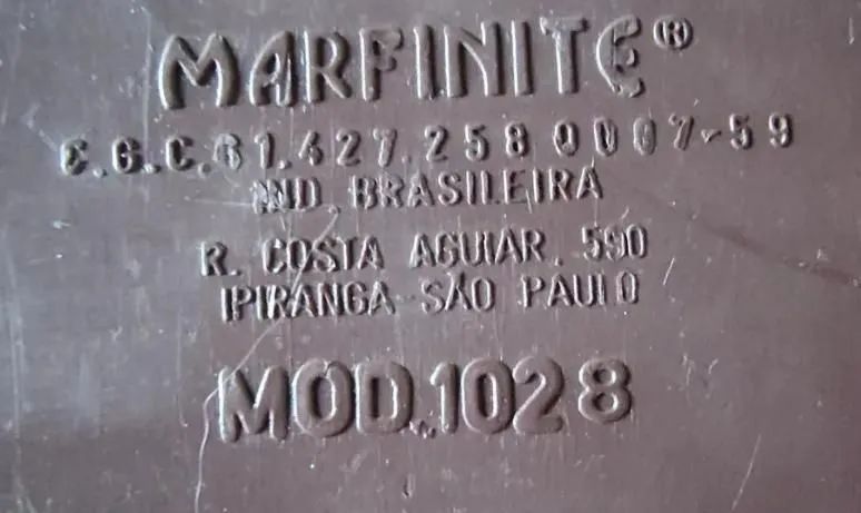 Caixa plástica Marfinite marrom  usada  - Foto 4