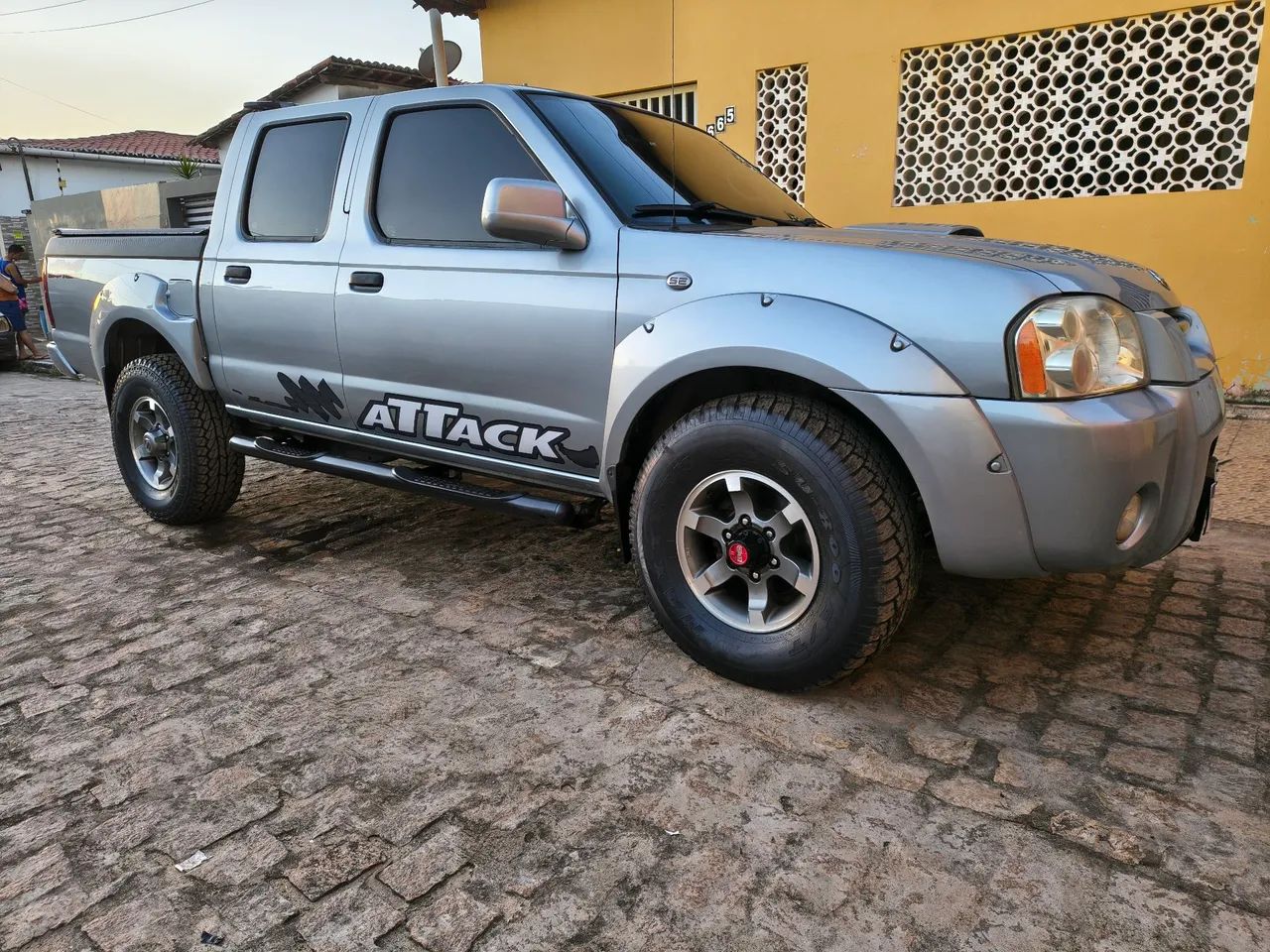 Nissan Frontier Se/se Strik/one CD 4X4 2.8 Dies 2005
